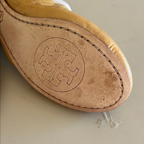Tory Burch Beige and Cream Ballet Flats - Picture 4 of 5
